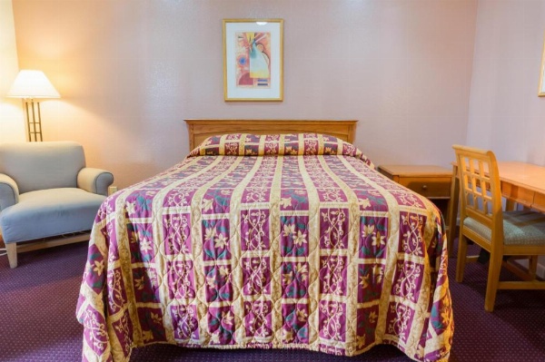 Mission Motel image 8